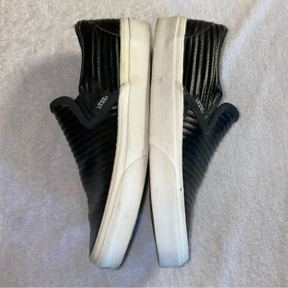 VANS 721356 Shoe M 6 W 7.5 Sneakers Black Ribbed Leather Slip On Skate Casual - Picture 4 of 10